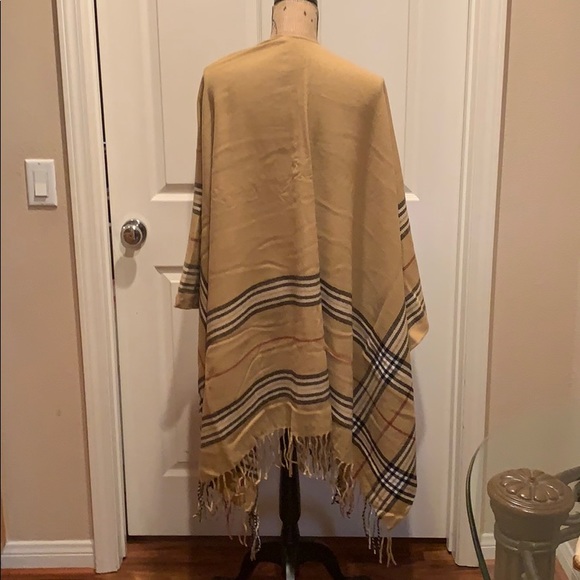 tan plaid open front Poncho - Picture 7 of 7